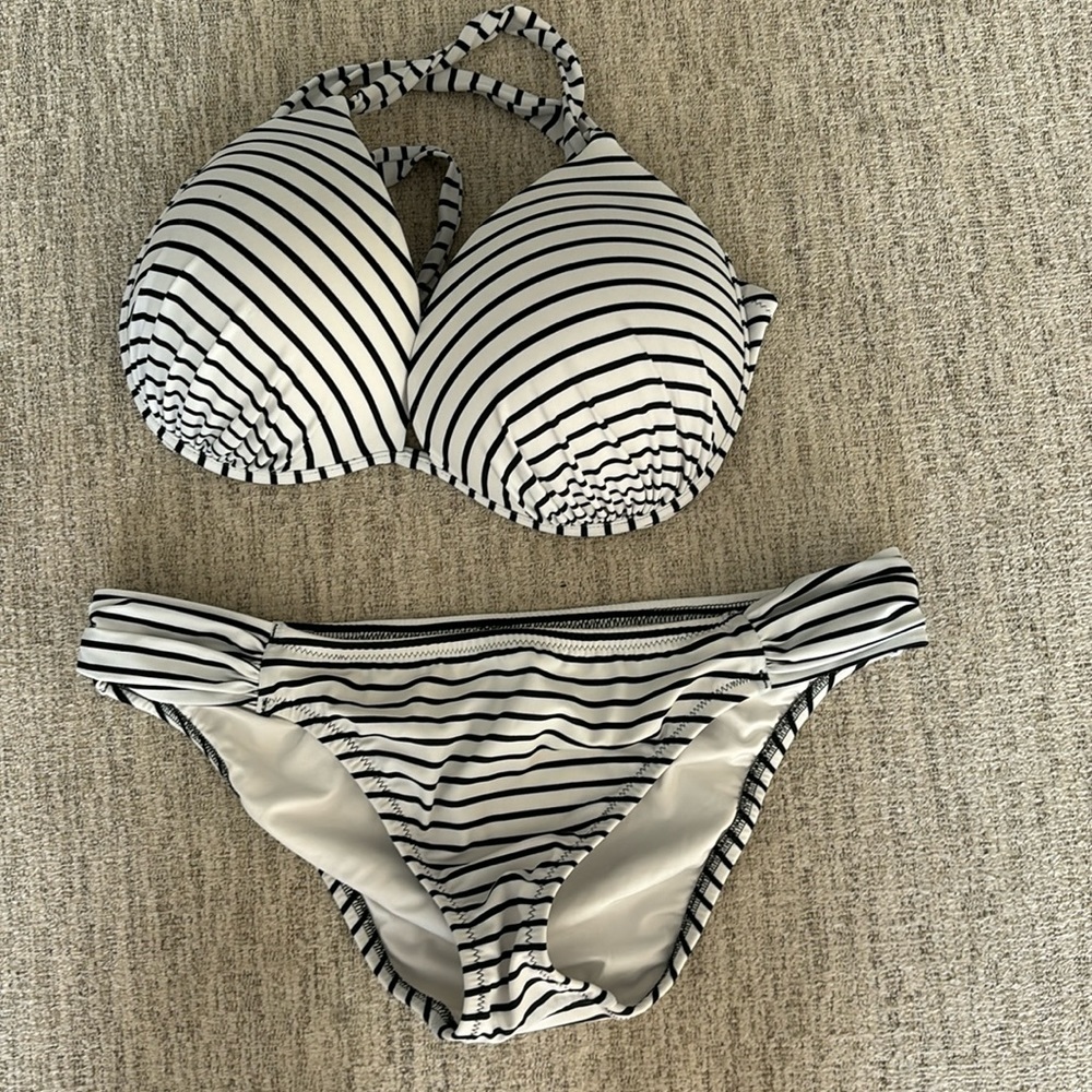 Bikini 👙 Victoria’s Secret new without tags